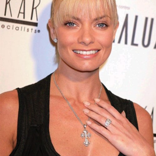 Jaime Pressly Ring